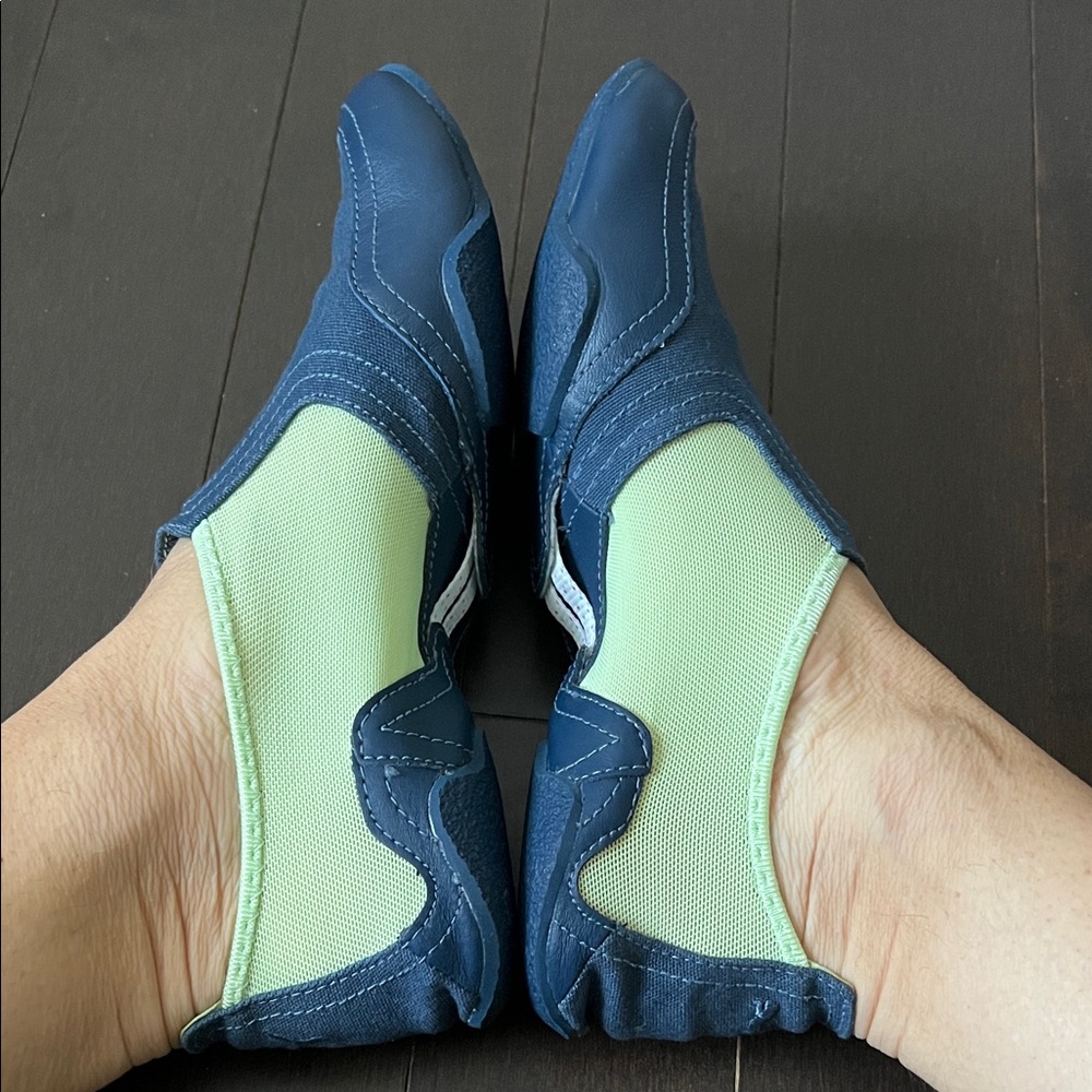 NWT Puma women’s Blue and Green Slip-On  Athletic Comfy Shoes sz 8
